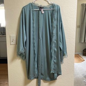 Victoria’s Secret Satin Lace-Trim Robe - New With Tags!!